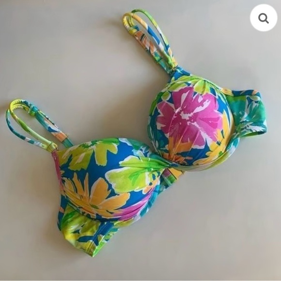 New Bleu by Rod Beattie
Women's Twist-Front Bikini Top size 12 - Picture 5 of 8